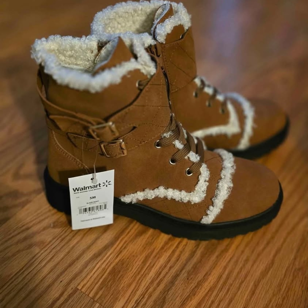 Portland Leather Brown and White Ankle Boots Cozy Design
